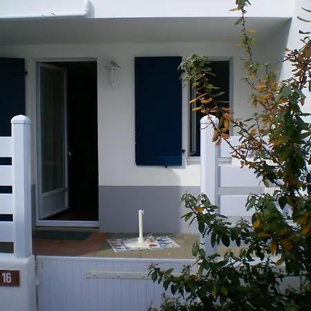 Maison Accueillante A Avec Terrasse 펜션 *