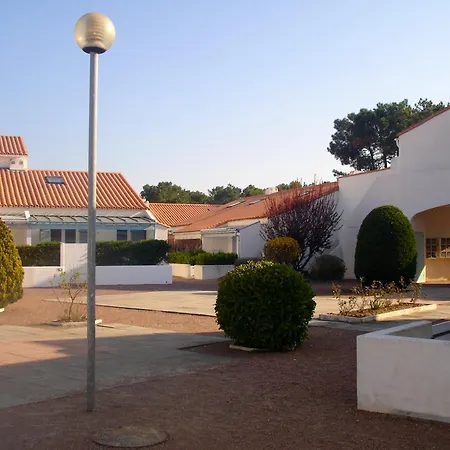 Holiday home Maison Accueillante A Avec Terrasse Saint-Jean-de-Monts